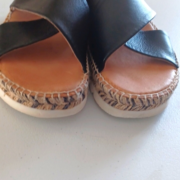 Kanna black leather womens wedge sandals with herringbone design, size 39 (8 1/2 - Picture 5 of 10